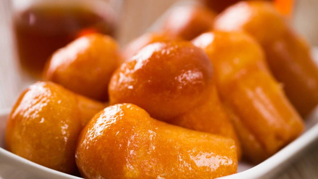 Babà Napoletano: il re dei dolci campani - Viaggio e Mangio di Nik D'Auria