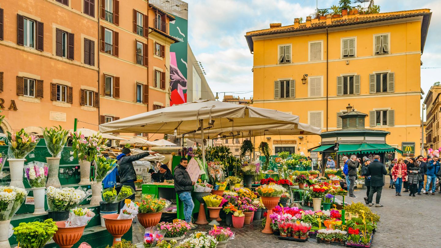 Bancarelle alimentari a Campo de’ Fiori a Roma